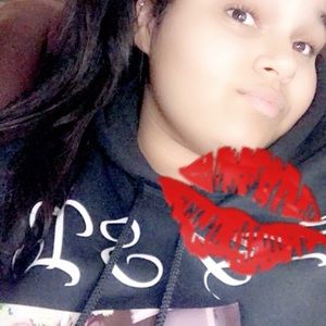 Meet your Posher, Briana